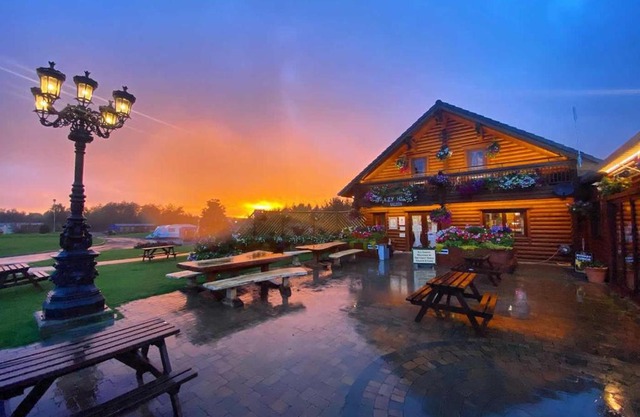 Bill's Retreat - Lodge & Hot tub