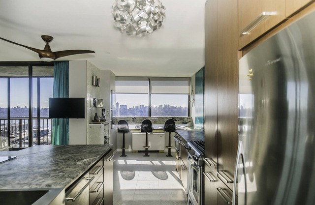 $Billion$ River NYC Views Sunrise Sunset Condo
