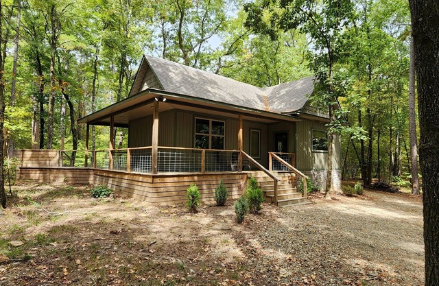 Billy Creek cabin | ATV trails | hot tub | firepit