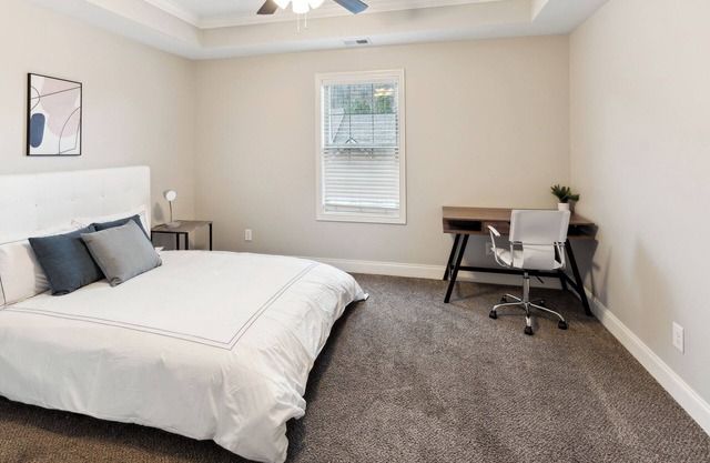 Biltmore Luxury 1513 #8 Townhomes l 2Bd 2 Bth