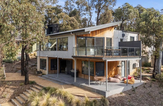 Bimbadeen Bliss - Escape to an extraordinary holiday house in Fairhaven