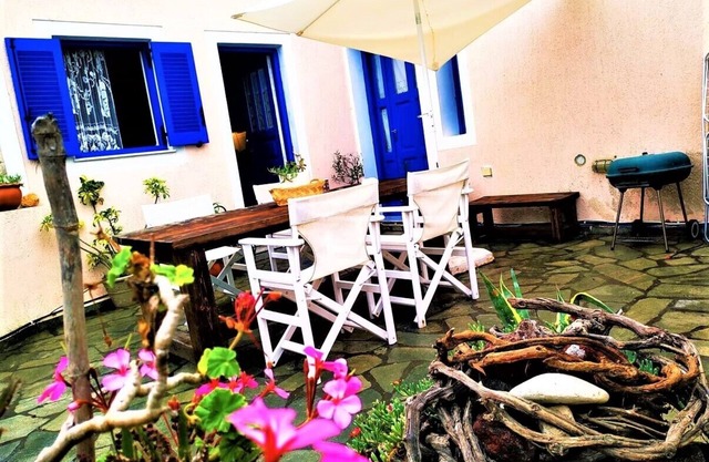Bioclimatic Cave House - Vothonas traditional village