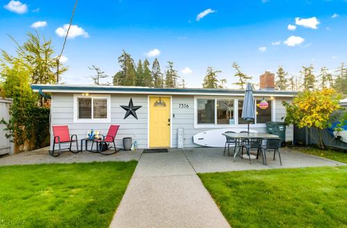 Birch Bay Cottage Retreat on river
