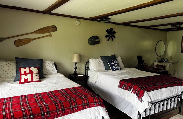 Birch Point Resort Kitchenette #10 - Lake Nelson