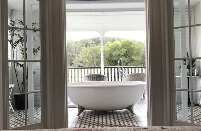 Bird Song Valley is just 1klm from the heart of the beautiful town of Montville