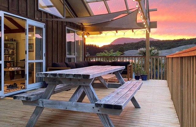 Birdsong, bush walks, biking and boating!