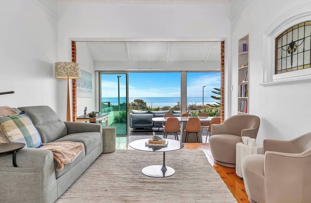 Birdy Beach House An Idyllic Oceanfront Lifestyle