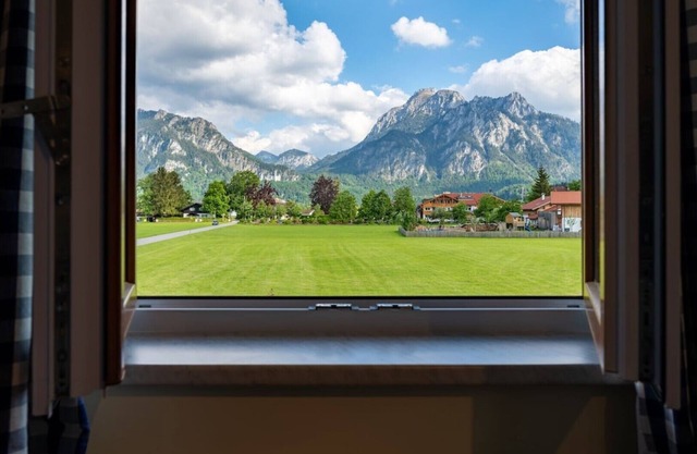 Birkeneck 2 (1st floor), castle view dream holiday apartment
