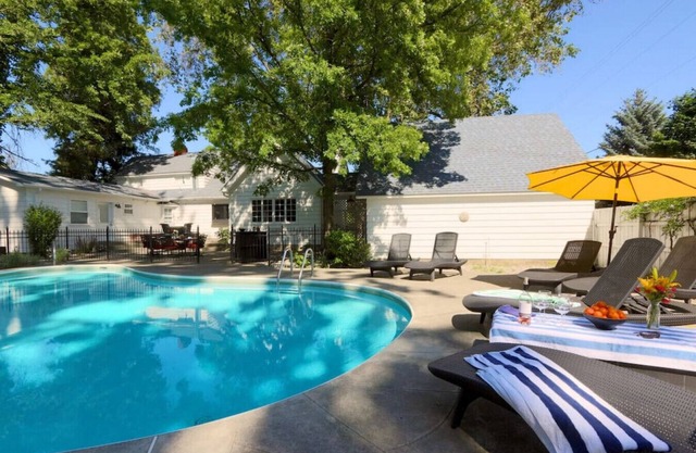 Bishop House · Bishop House- In Town Pool, Great for Entertaining