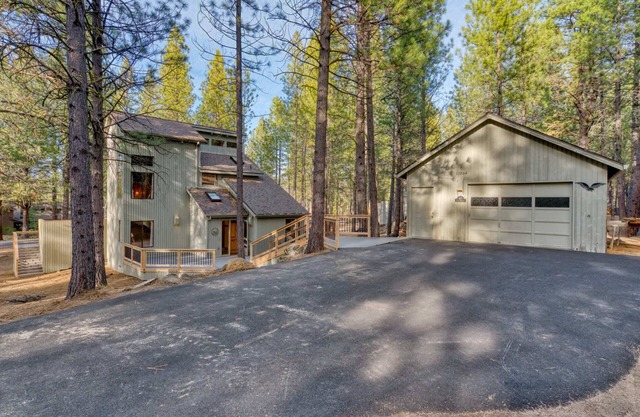 Black Butte Ranch Glaze Meadow 085