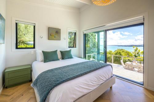 Black Cottage - Stay Waiheke