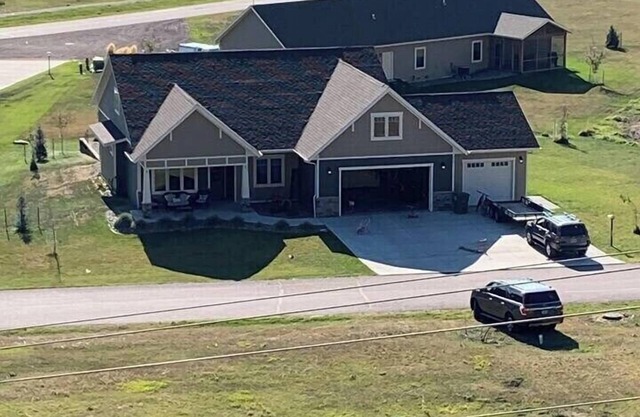 Black Hills 5 bedroom home with Hot Tub