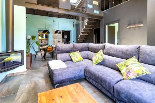 Black House- Sorprendente casa estilo industrial