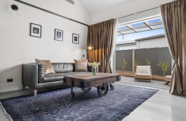 Black Stilt Cottage, Luxury Stay in Twizel