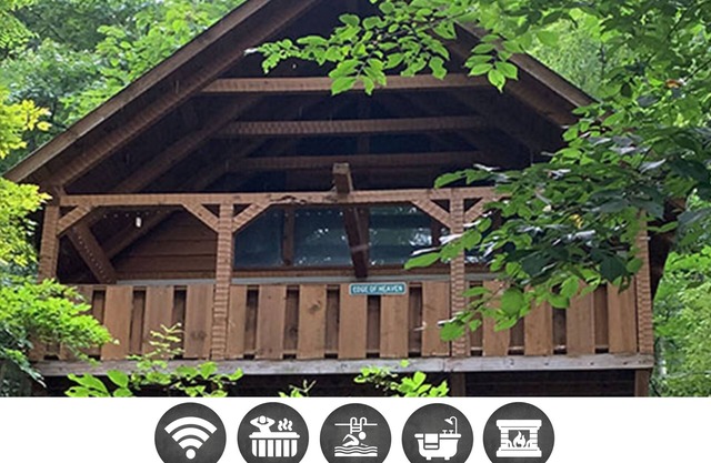 Blessed Nest: Free Attraction Ticket, Hot Tub, Pool Access, & Mountain Views