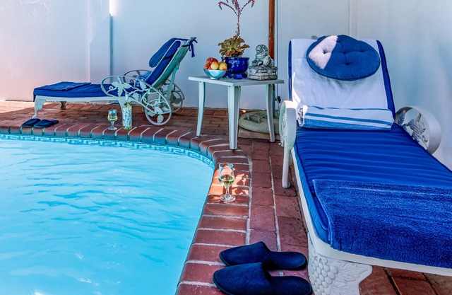 Bleu Cobalt Cottage is a lovely and private self-catering cottage.