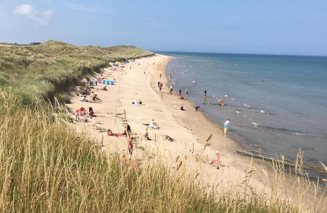 BLISSFUL BEACH RETREAT TO REST AND RE THINK WHAT REALLY MATTERS ❤️ .sleeps 8