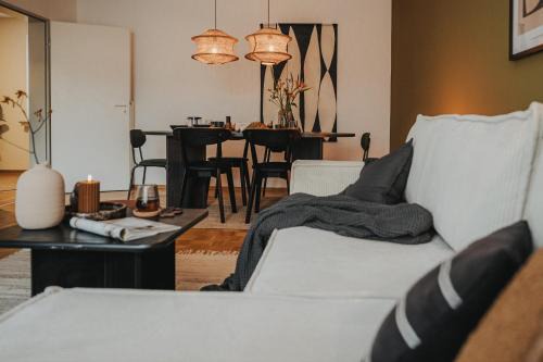 BLOOM Apartment für bis zu 6 Personen kostenloser Parkplatz Balkon Babybett 3 Zimmer