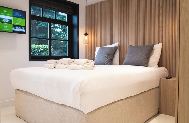 blooming Hotel