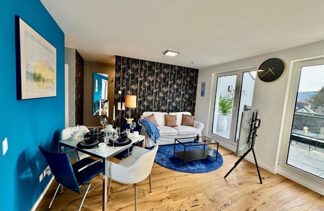 Blue Balconie Suite - free parking - WiFi