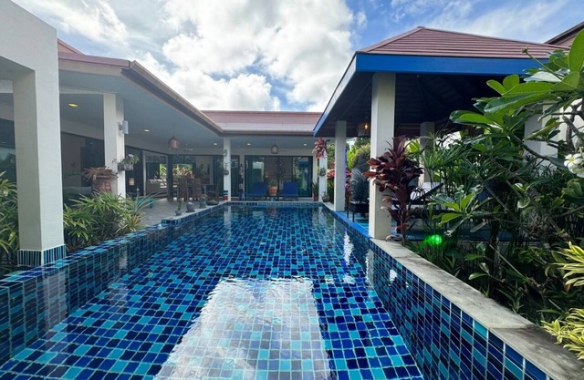 Blue Bird - 2 Bedrooms Pool Villa