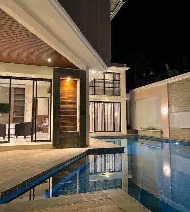 Blue Breeze Villa