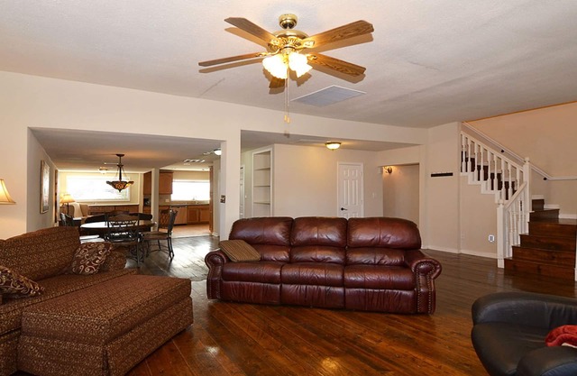 Blue Elm House near the Square in McKinney TX