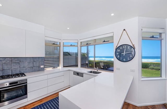 Blue Haven - Absolute Beachfront