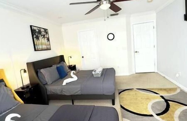 Blue Haven (Near Downtown/Ybor City/Beaches)