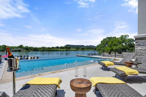 Blue Horizon Retreat with Concierge Services