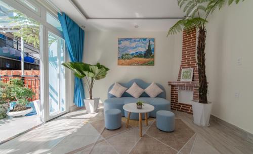 Blue House Nguyên Căn Ngay Trung Tâm Có Máy Lạnh