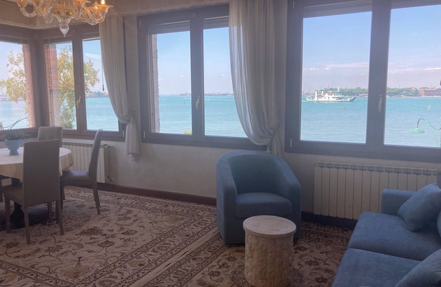 Blue Lagoon Apartment