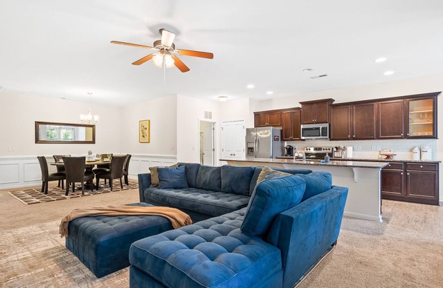 Blue Mallow retreat with pool access in the heart of Zebulon