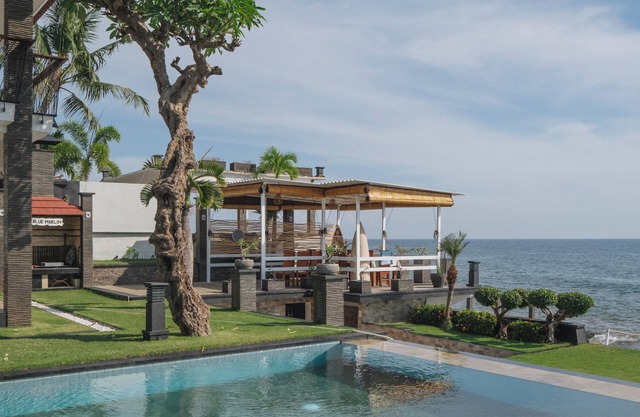 Blue Marlin 6-BR Villa Singaraja Bali
