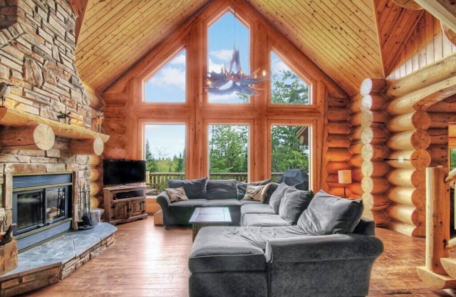 Blue Moose Private pool, spa & lake access
