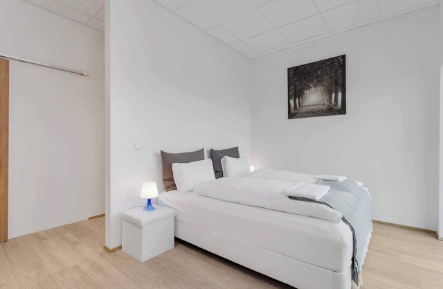 Blue Mountain Apartments - Family Studio