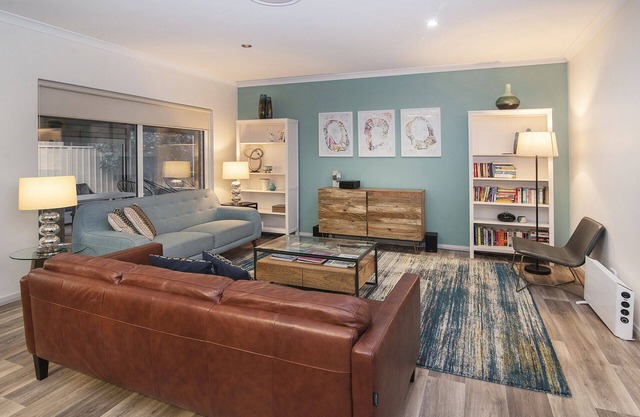 Blue Retreat - 10min walk to the beach, Ducted & Heating
