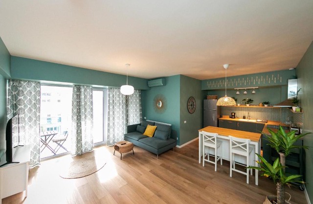 Blue Shadow - Moxa Home - New Building