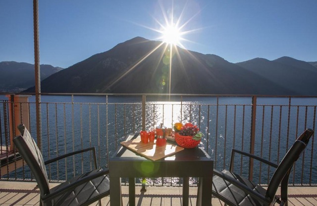 Blue View Lugano Lake - Waterfront Cocoon