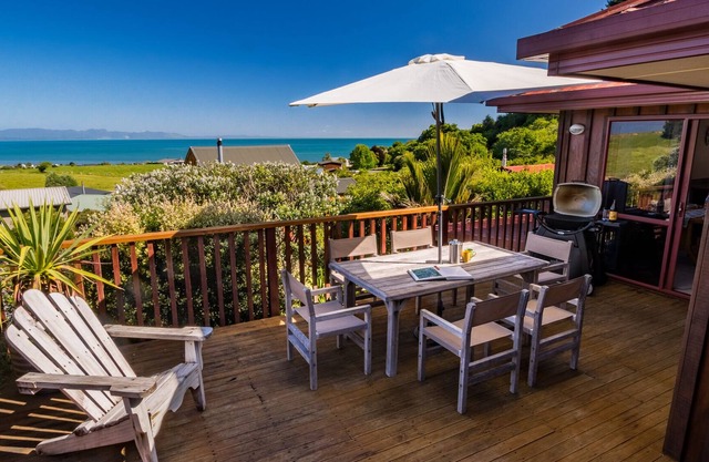 Blue Views - Pohara Holiday Home