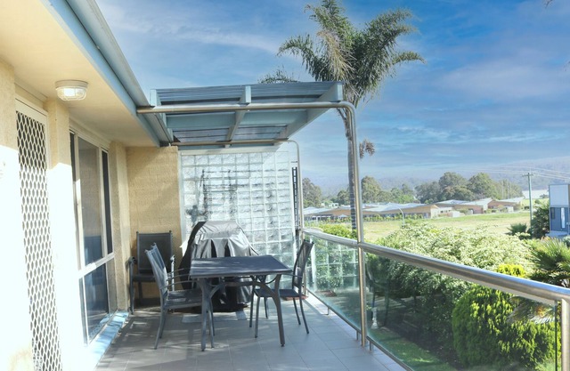 Blue Waters Unit 4 - 2+ nights