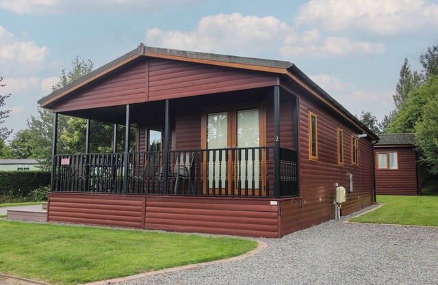 BLUEBELL, pet friendly, with a garden in Eardisland