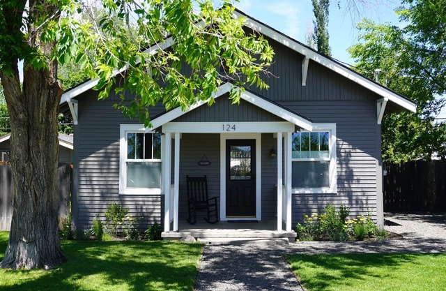 Bluebird Day - Fuller Cottage