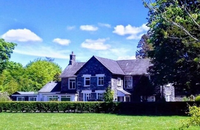 Bluebird Lodge and Waterhead Apartment