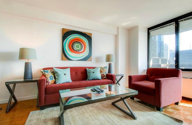 Bluebird Suites in Midtown West