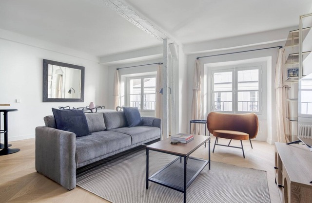Blueground | Auteuill, furnished & equipped