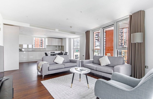 Blueground | Nine Elms, balcony, nr Battersea Park