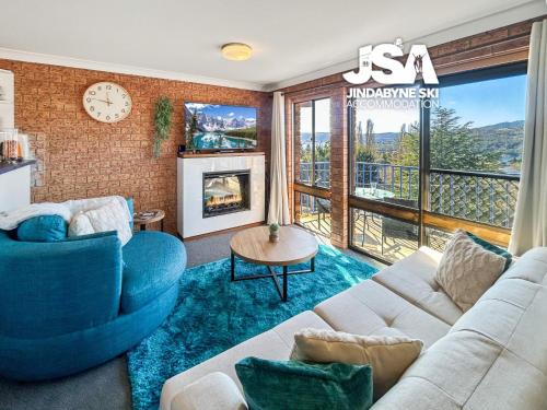 Bluegums 3 - 2 bedroom apartment sleeps 6 with great views