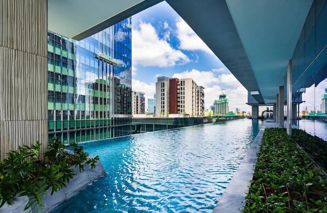 Bluesky Metropole Galleria Luxury