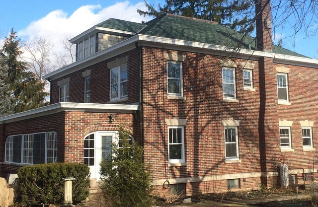 Bluestone Basecamp sleeps up to 28 with13.5 bedrooms, 9.5 bathrooms